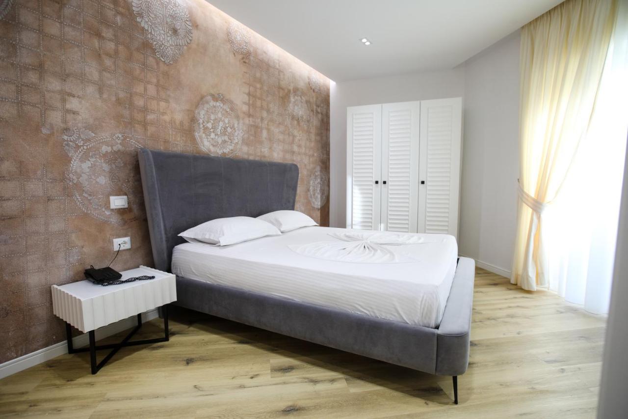 Blue Boutique Hotel Dhermi Ngoại thất bức ảnh