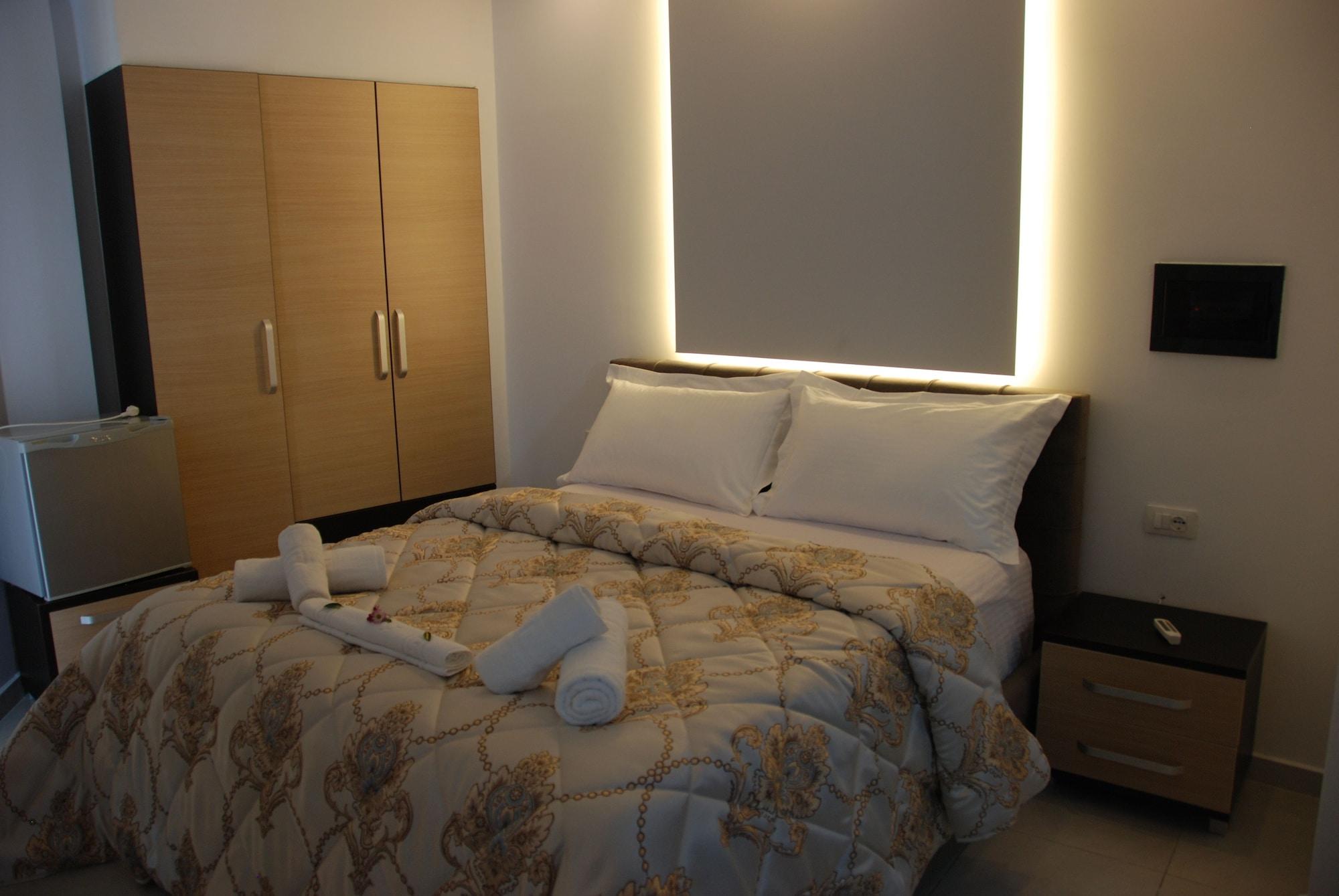 Blue Boutique Hotel Dhermi Ngoại thất bức ảnh