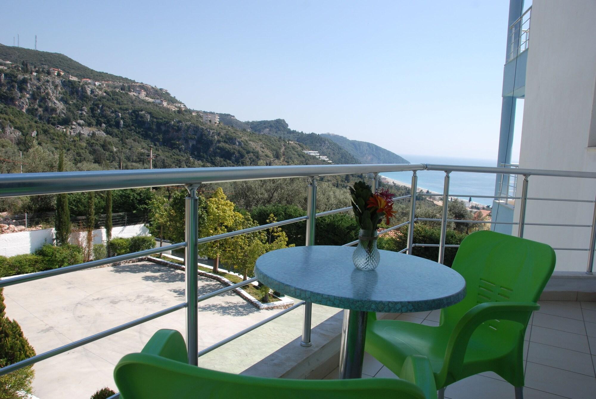 Blue Boutique Hotel Dhermi Ngoại thất bức ảnh