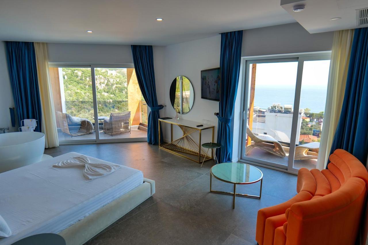 Blue Boutique Hotel Dhermi Ngoại thất bức ảnh