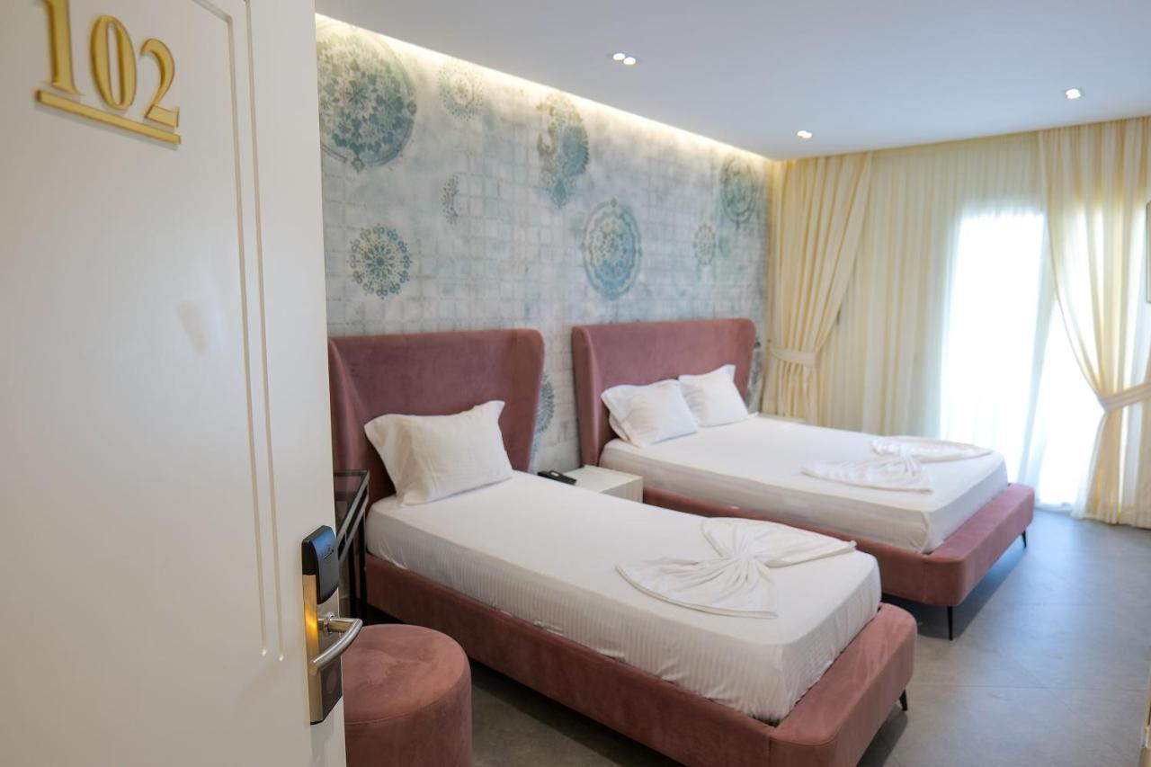 Blue Boutique Hotel Dhermi Ngoại thất bức ảnh