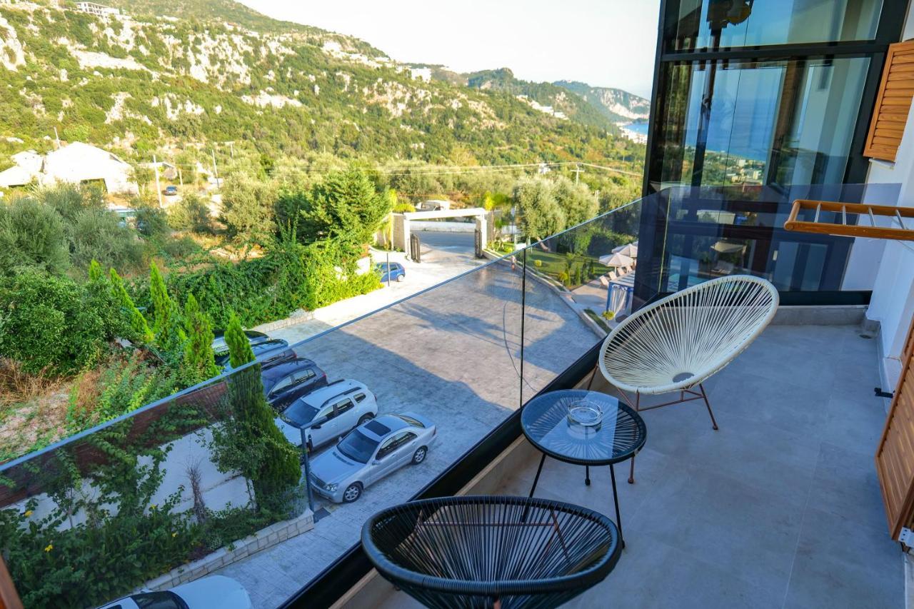 Blue Boutique Hotel Dhermi Ngoại thất bức ảnh